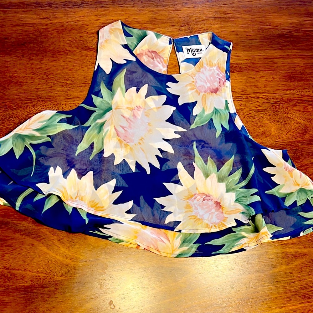 ‘Show Me Your Mumu’ sunflower crop top!